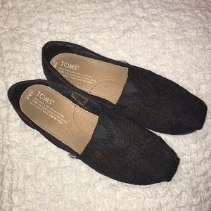 Women’s Toms